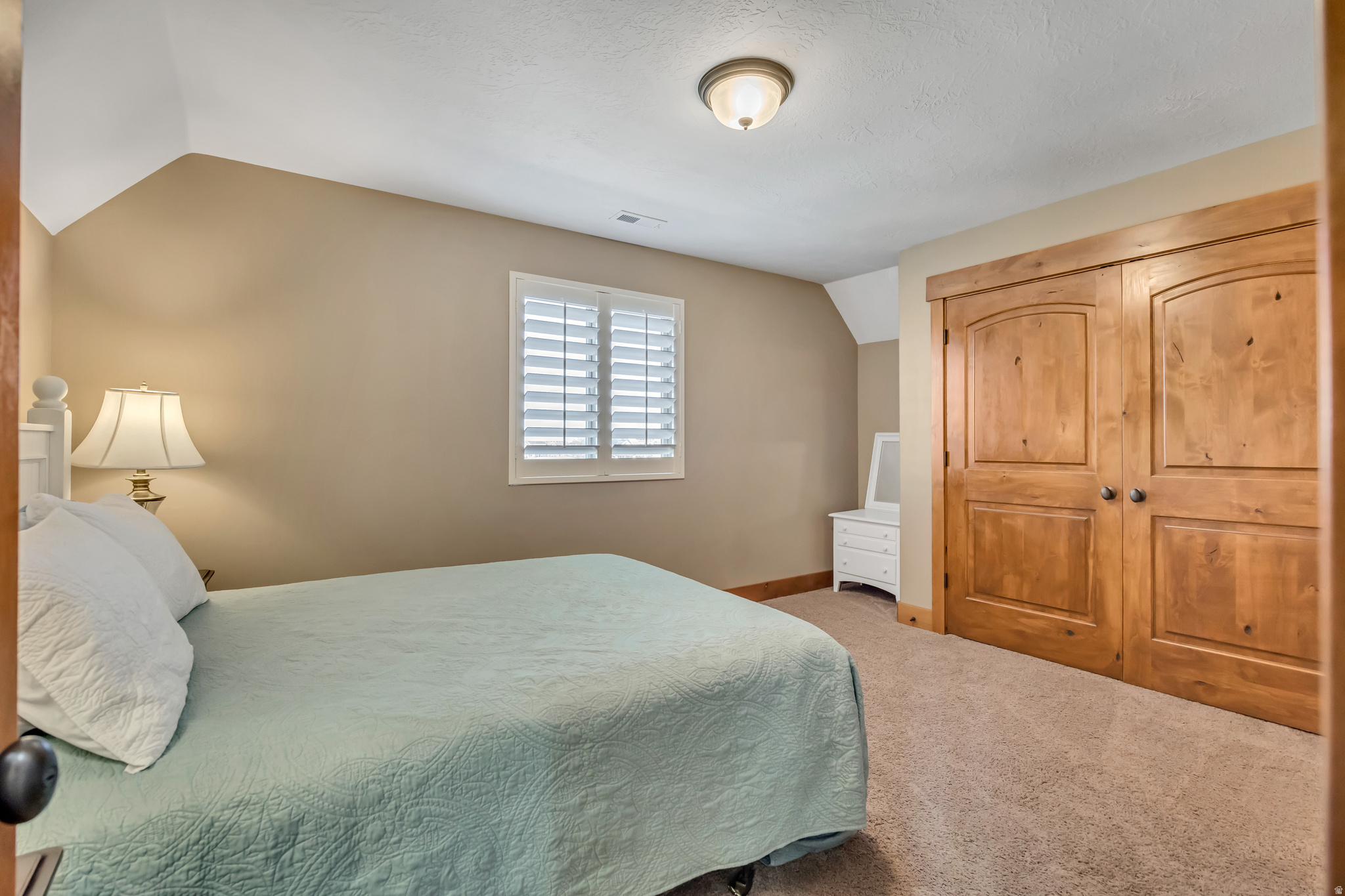 MAPLETON HIGHLANDS - Residential