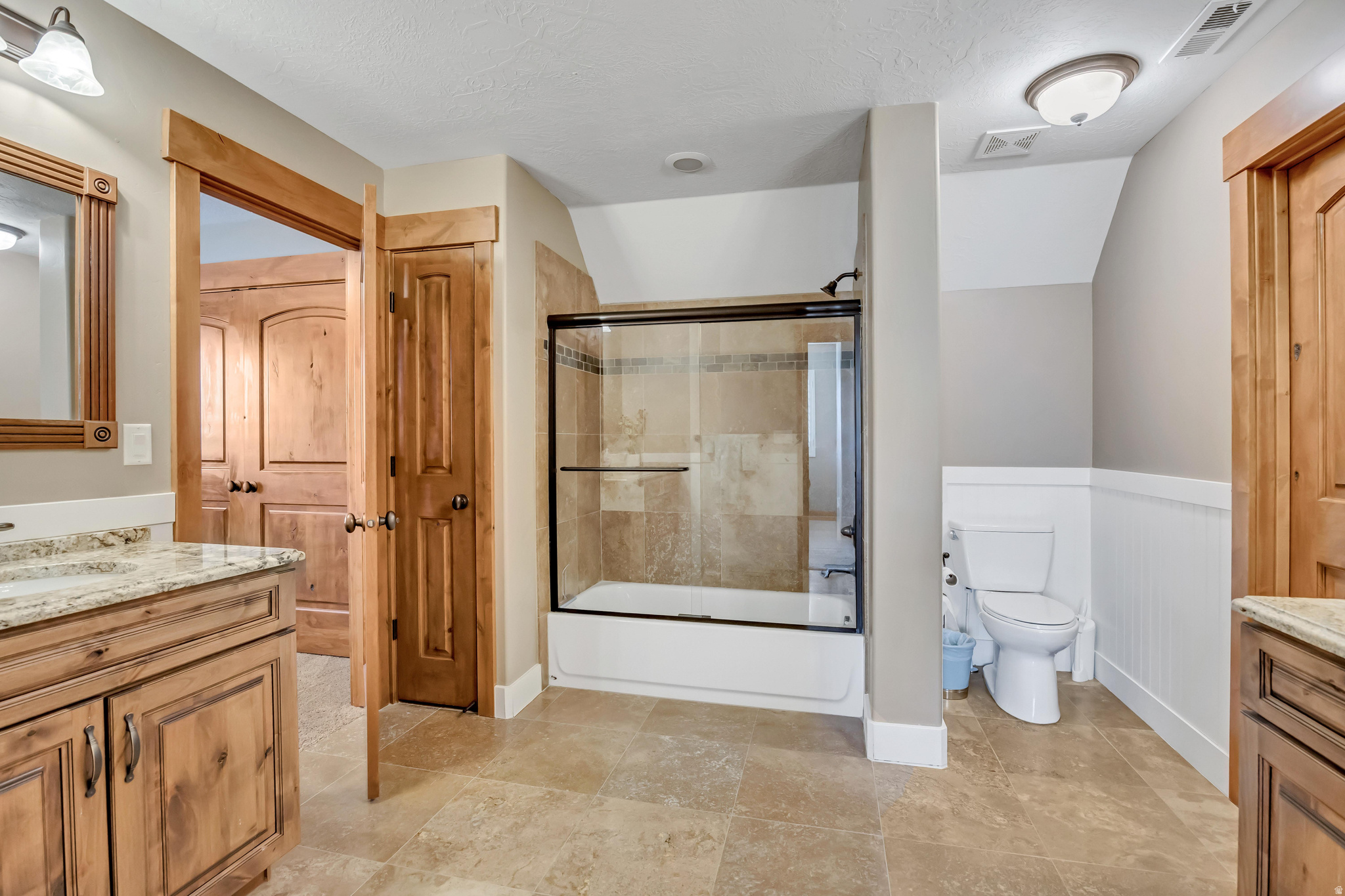 MAPLETON HIGHLANDS - Residential
