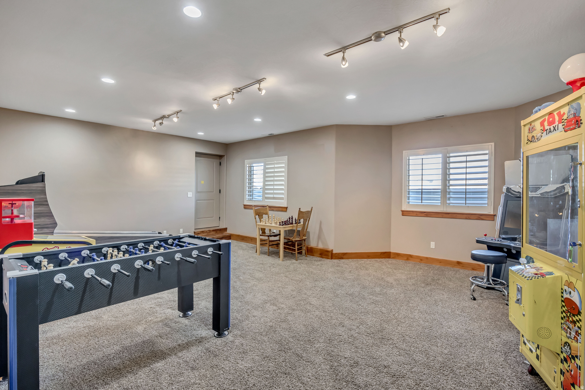 MAPLETON HIGHLANDS - Residential