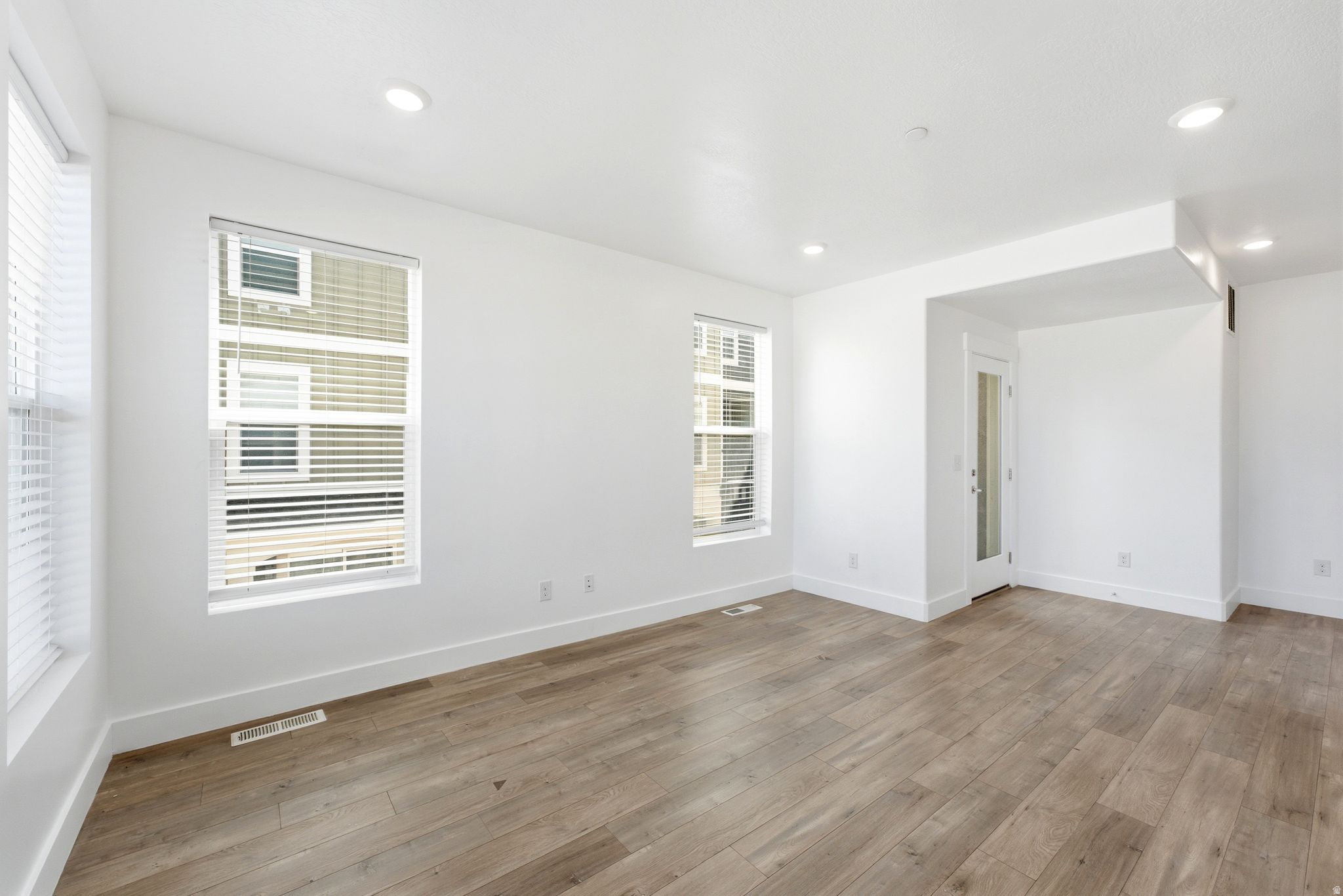 MUIRHOUSE - Residential