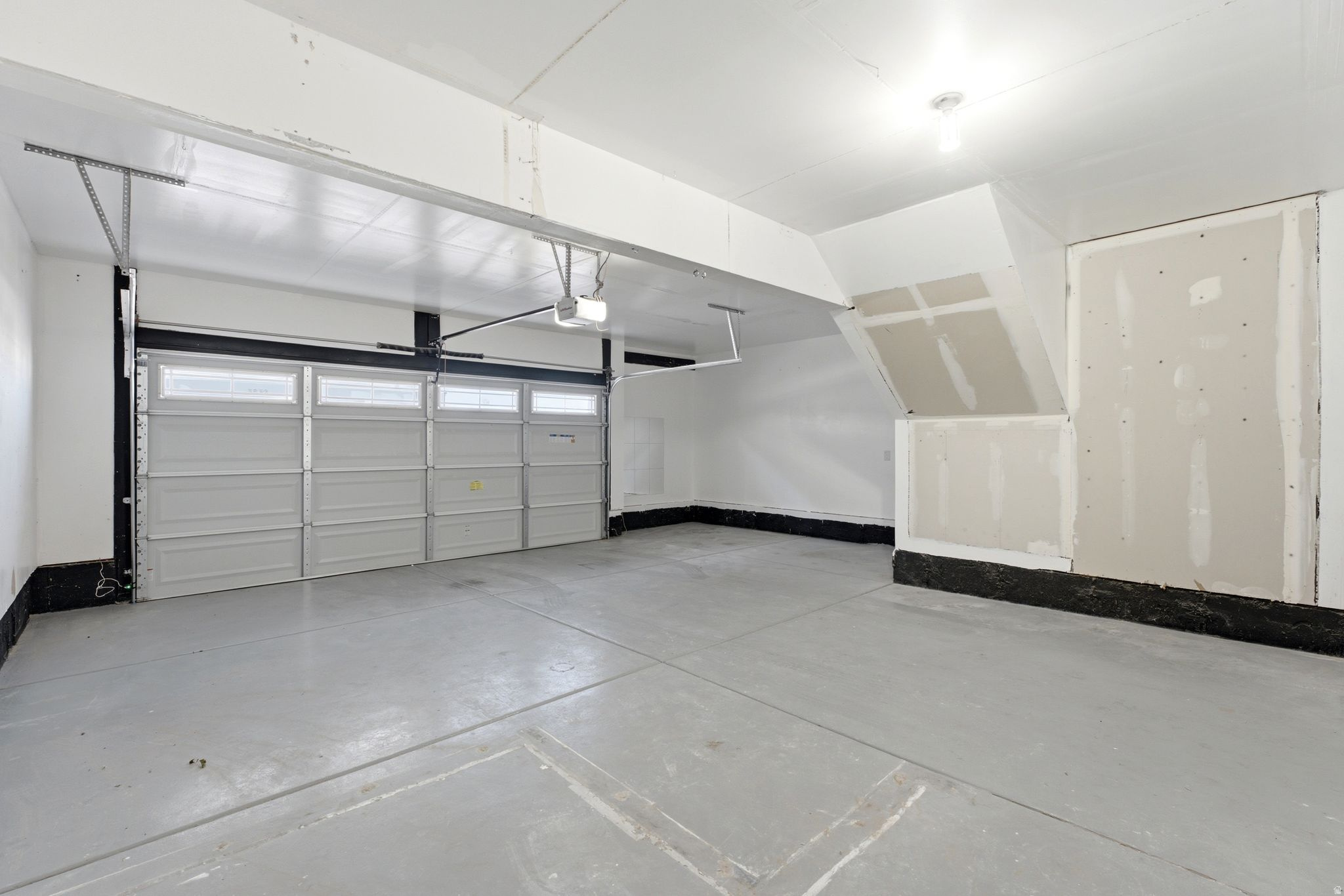 MUIRHOUSE - Residential