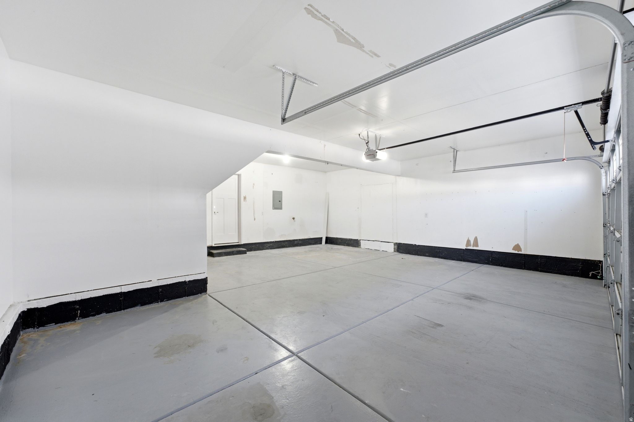 MUIRHOUSE - Residential