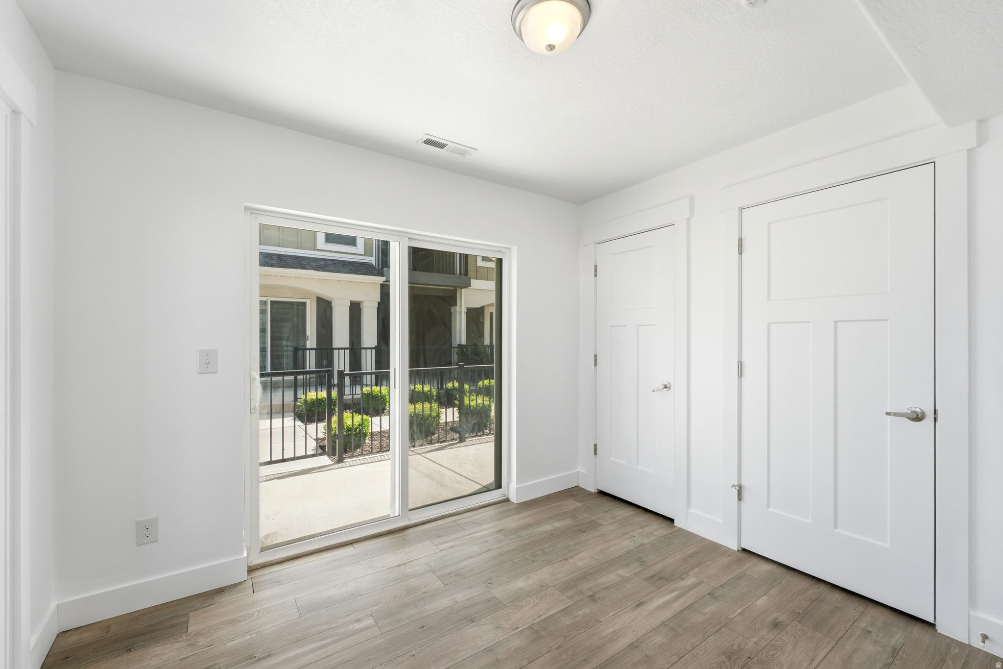 MUIRHOUSE - Residential