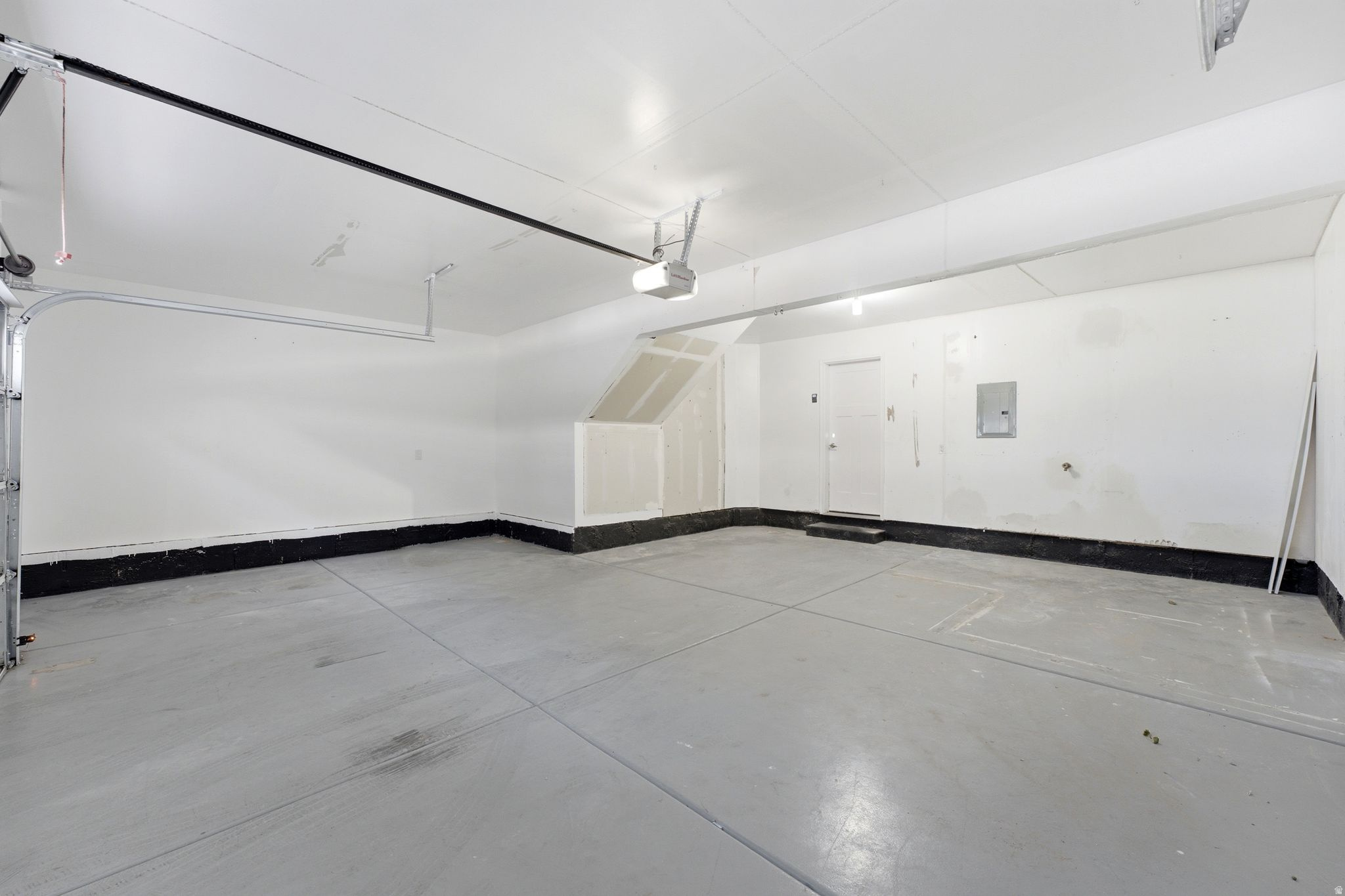 MUIRHOUSE - Residential