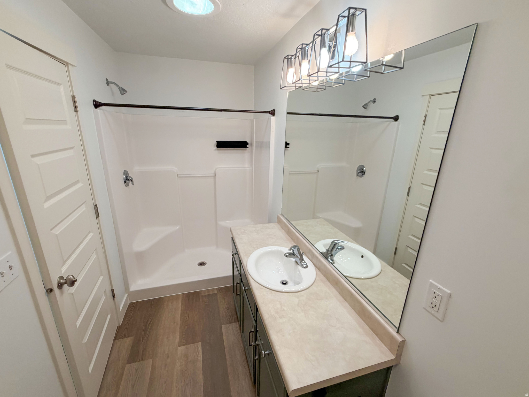 SUMMERLANE @DISTRICT - Residential