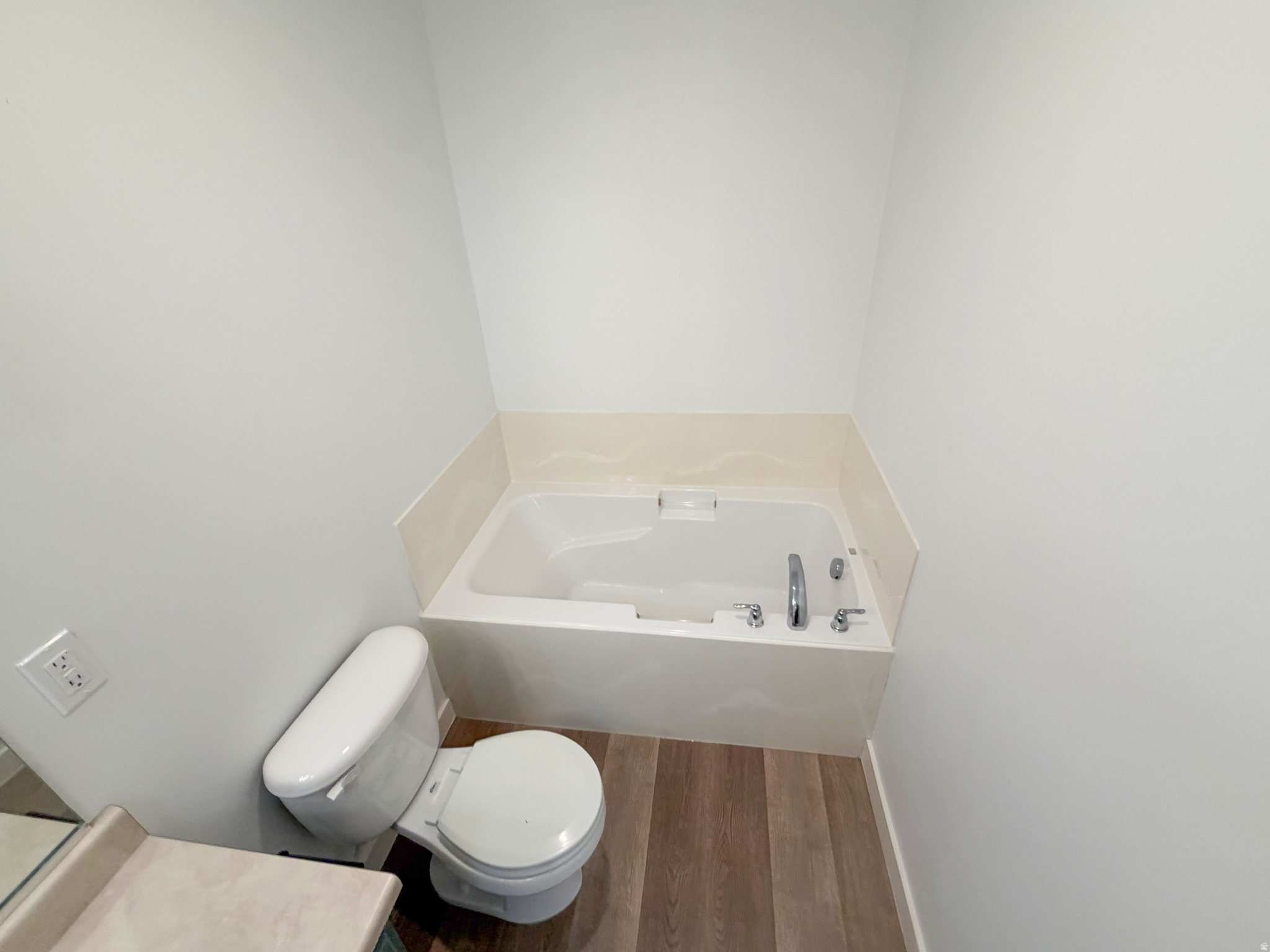 SUMMERLANE @DISTRICT - Residential