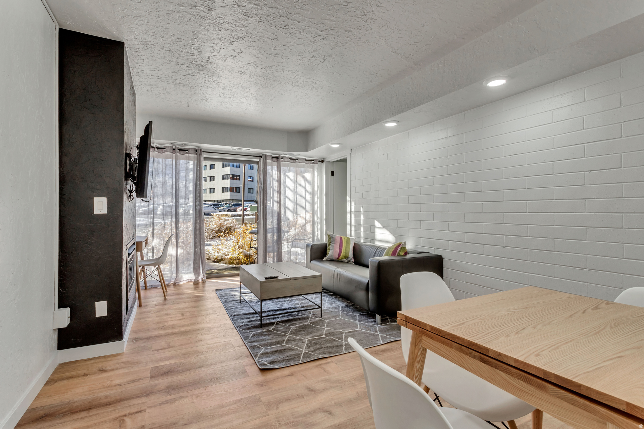 NEW CLAIM CONDOMINIU - Residential