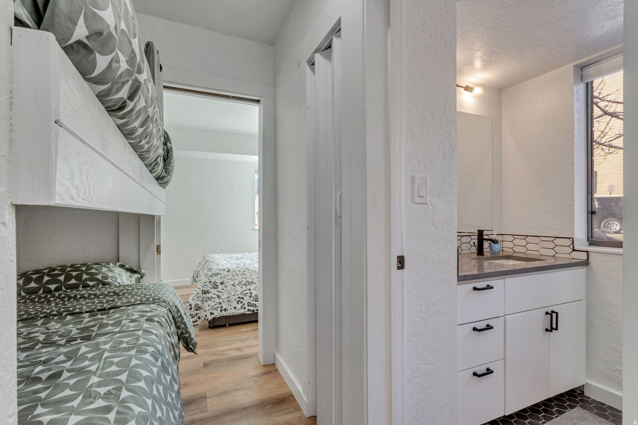 NEW CLAIM CONDOMINIU - Residential