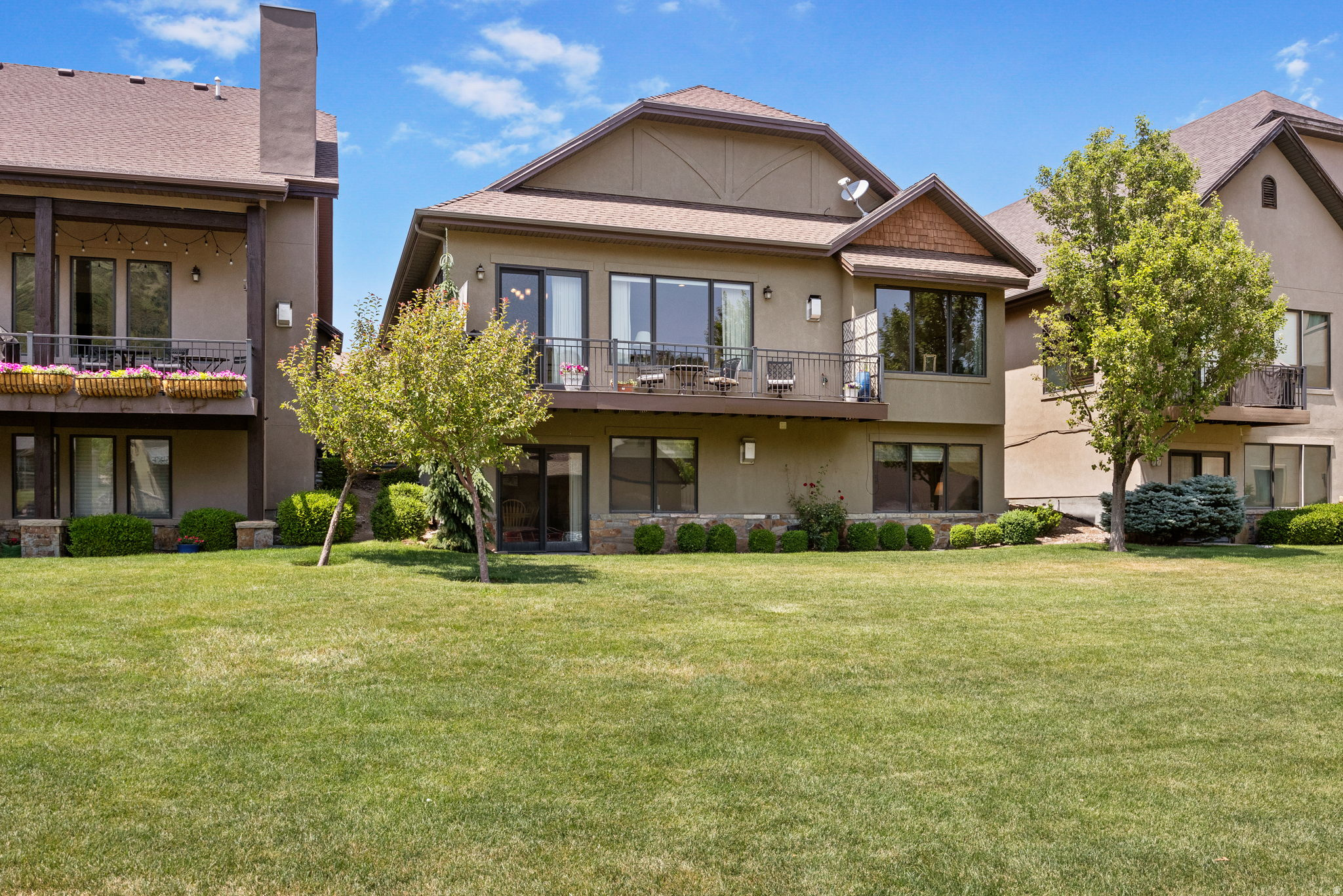 MONTREAUX AT SOUTH MOUNTAIN - Residential