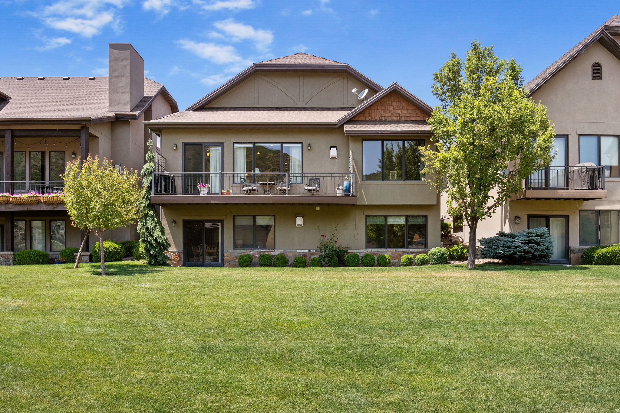 MONTREAUX AT SOUTH MOUNTAIN - Residential