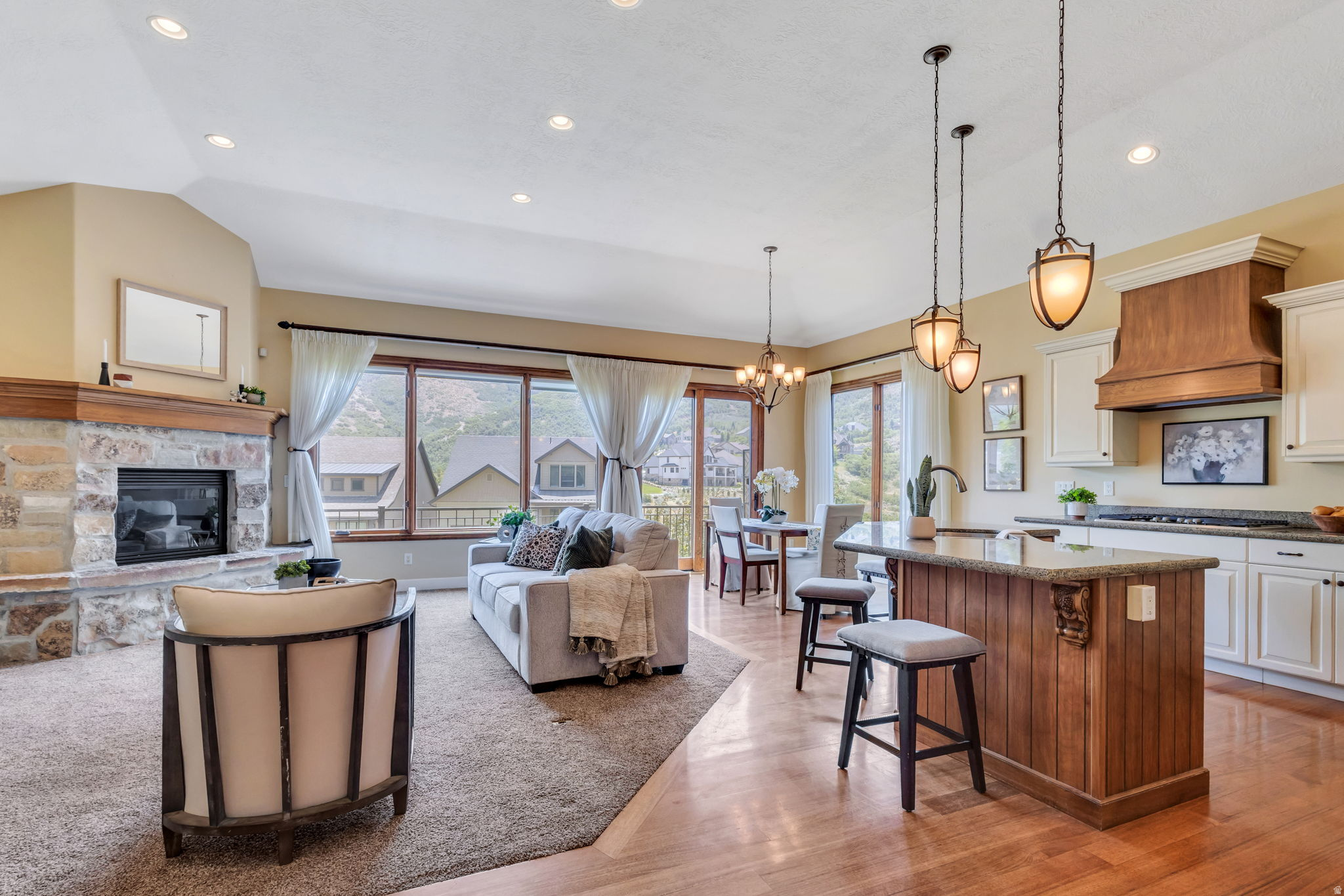 MONTREAUX AT SOUTH MOUNTAIN - Residential