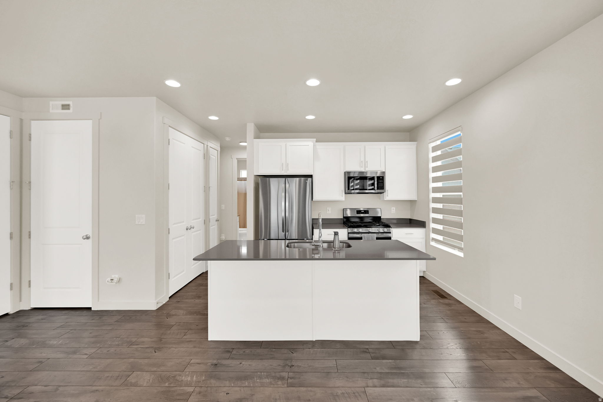 HOLBROOK PLACE - Residential