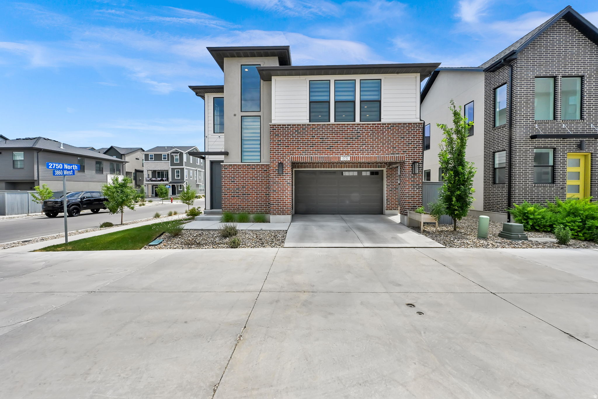 HOLBROOK PLACE - Residential