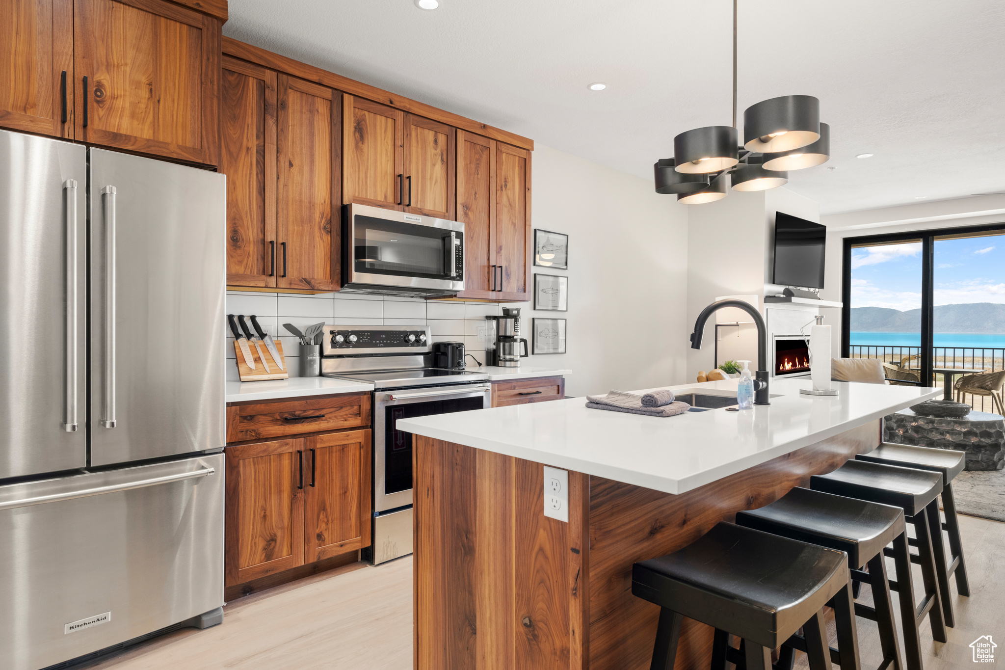 GARDEN CITY LAKE RESIDENCES - Residential