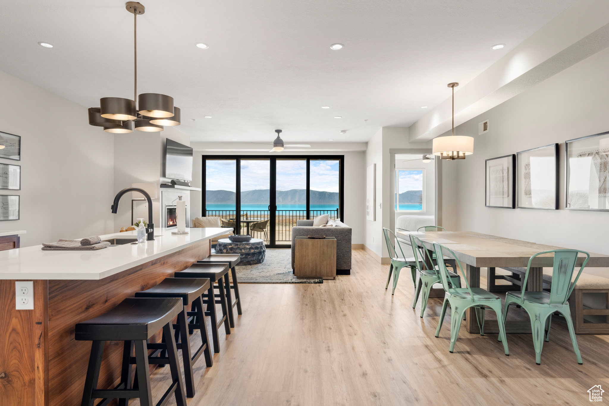 GARDEN CITY LAKE RESIDENCES - Residential