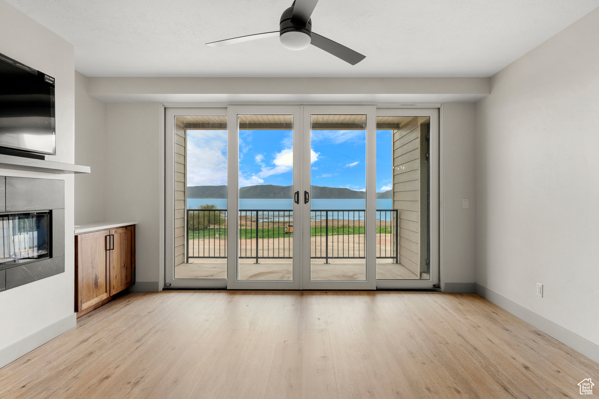 GARDEN CITY LAKE RESIDENCES - Residential