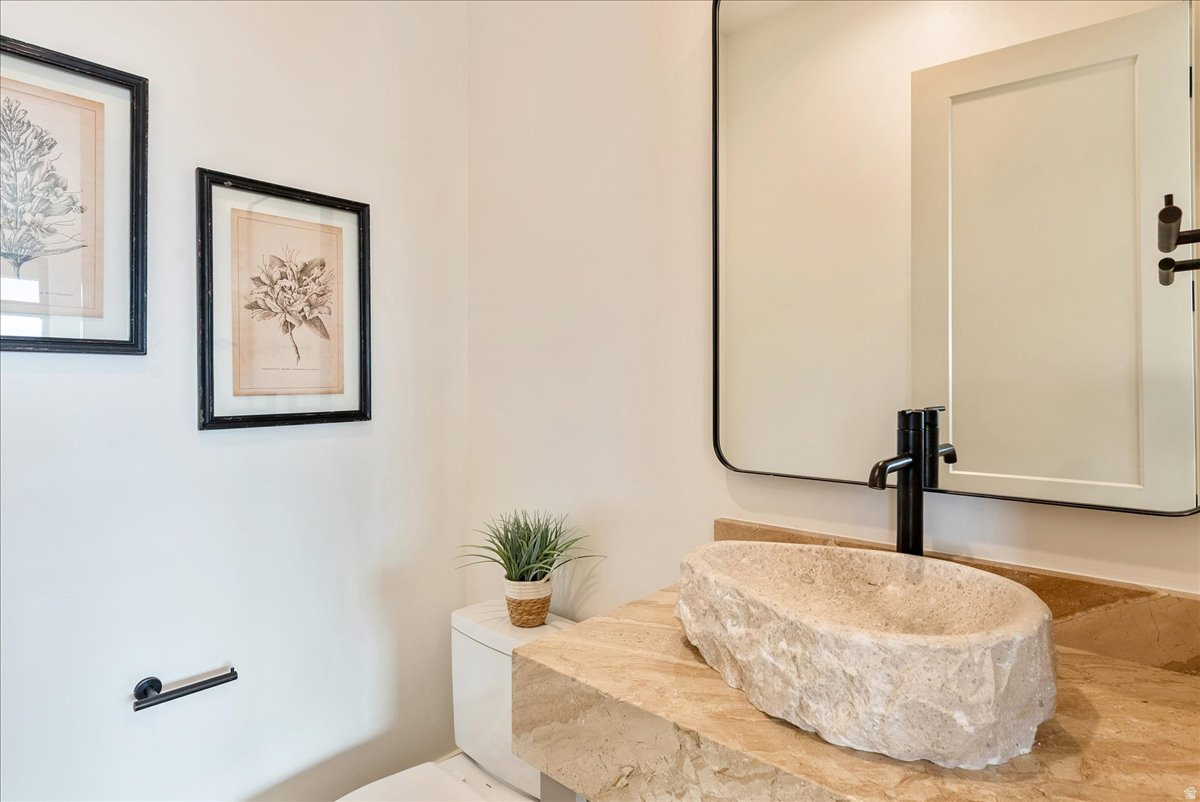 CENTER POINTE - Residential