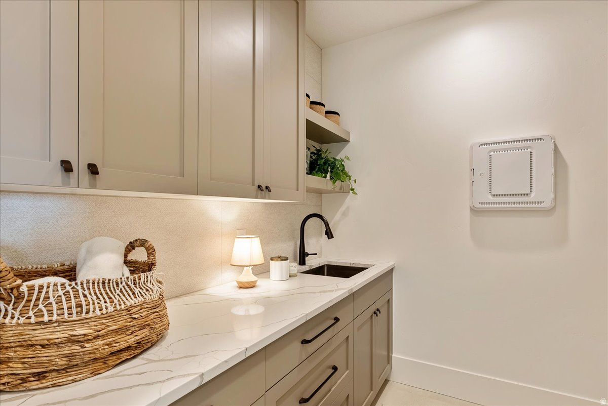 CENTER POINTE - Residential