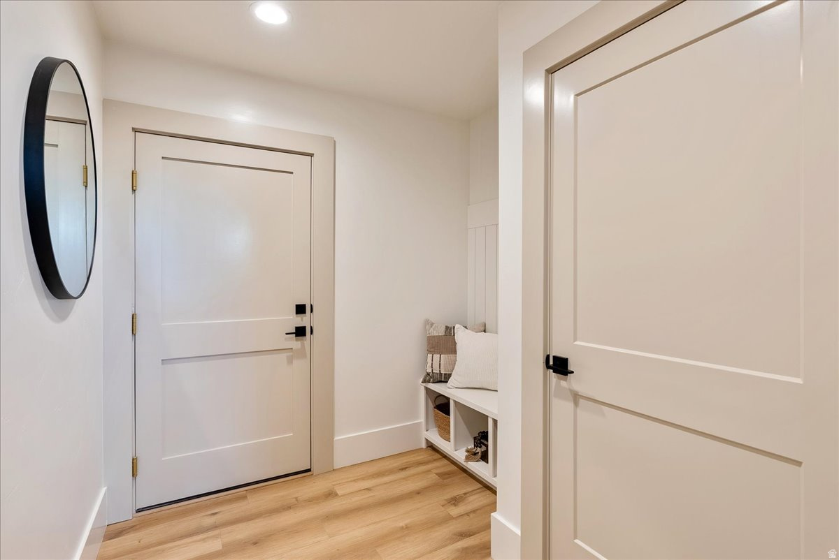 CENTER POINTE - Residential