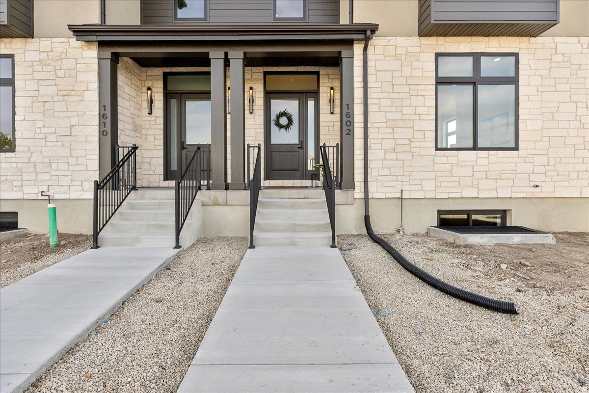 CENTER POINTE - Residential