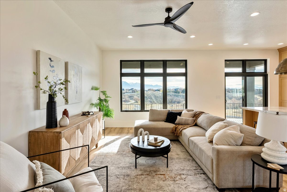 CENTER POINTE - Residential