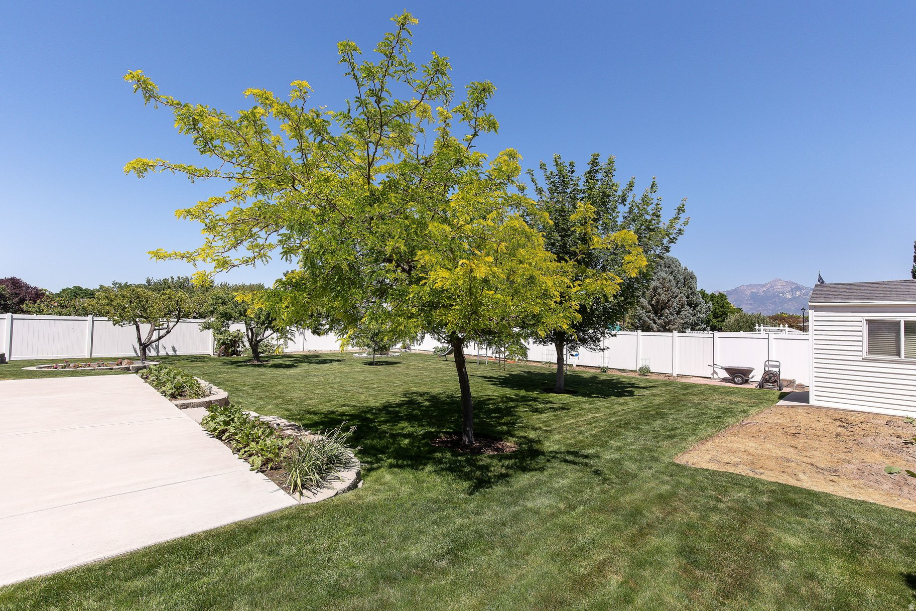 LINCOLN ESTATE - Residential
