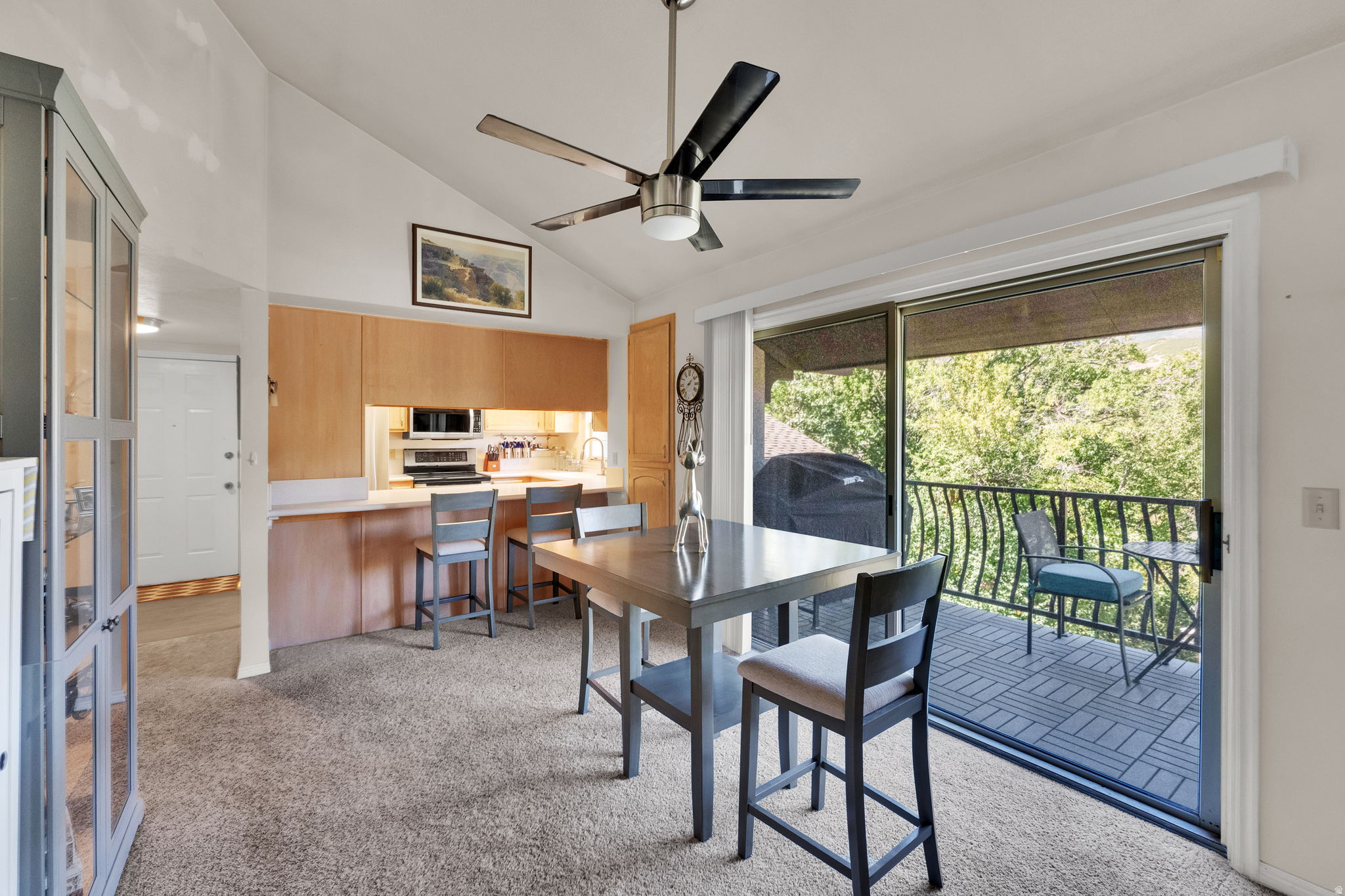 SWISS OAKS - Residential