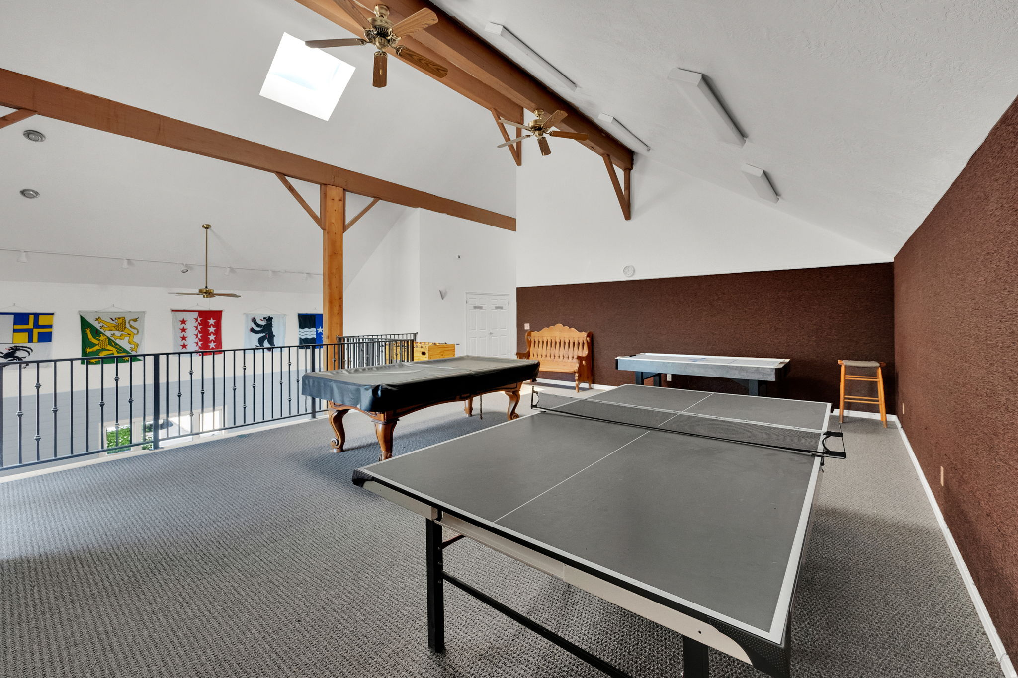 SWISS OAKS - Residential