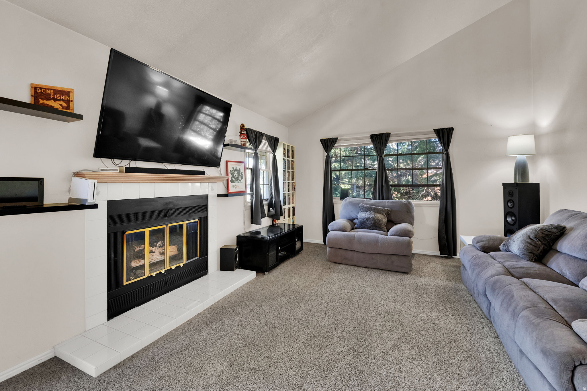 SWISS OAKS - Residential