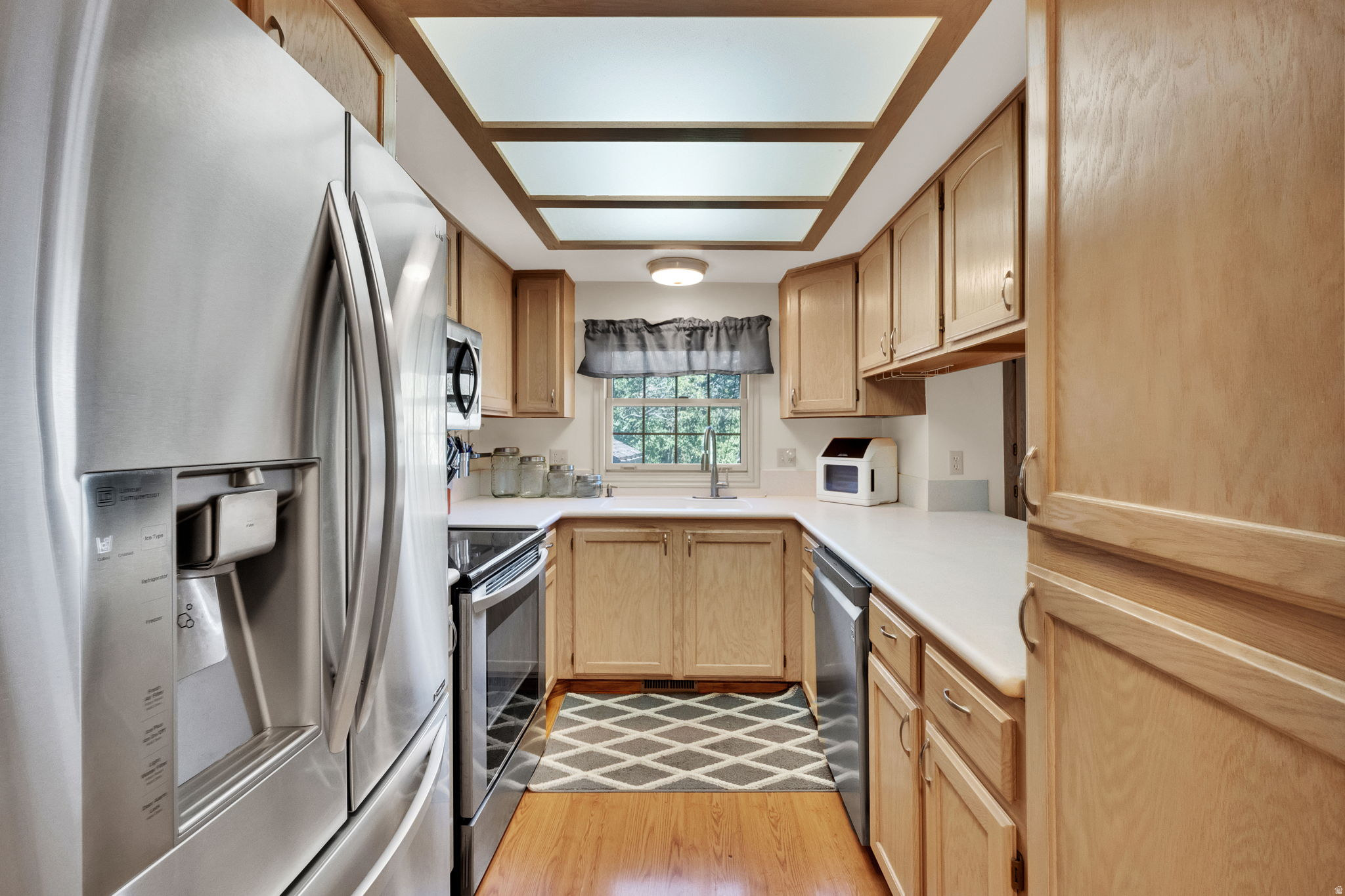 SWISS OAKS - Residential