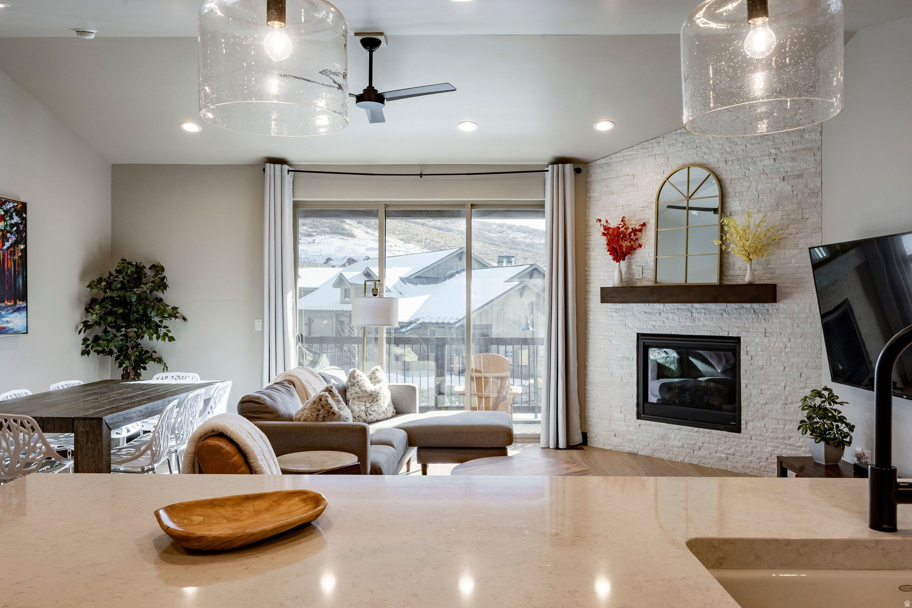 BLACK ROCK RIDGE - Residential