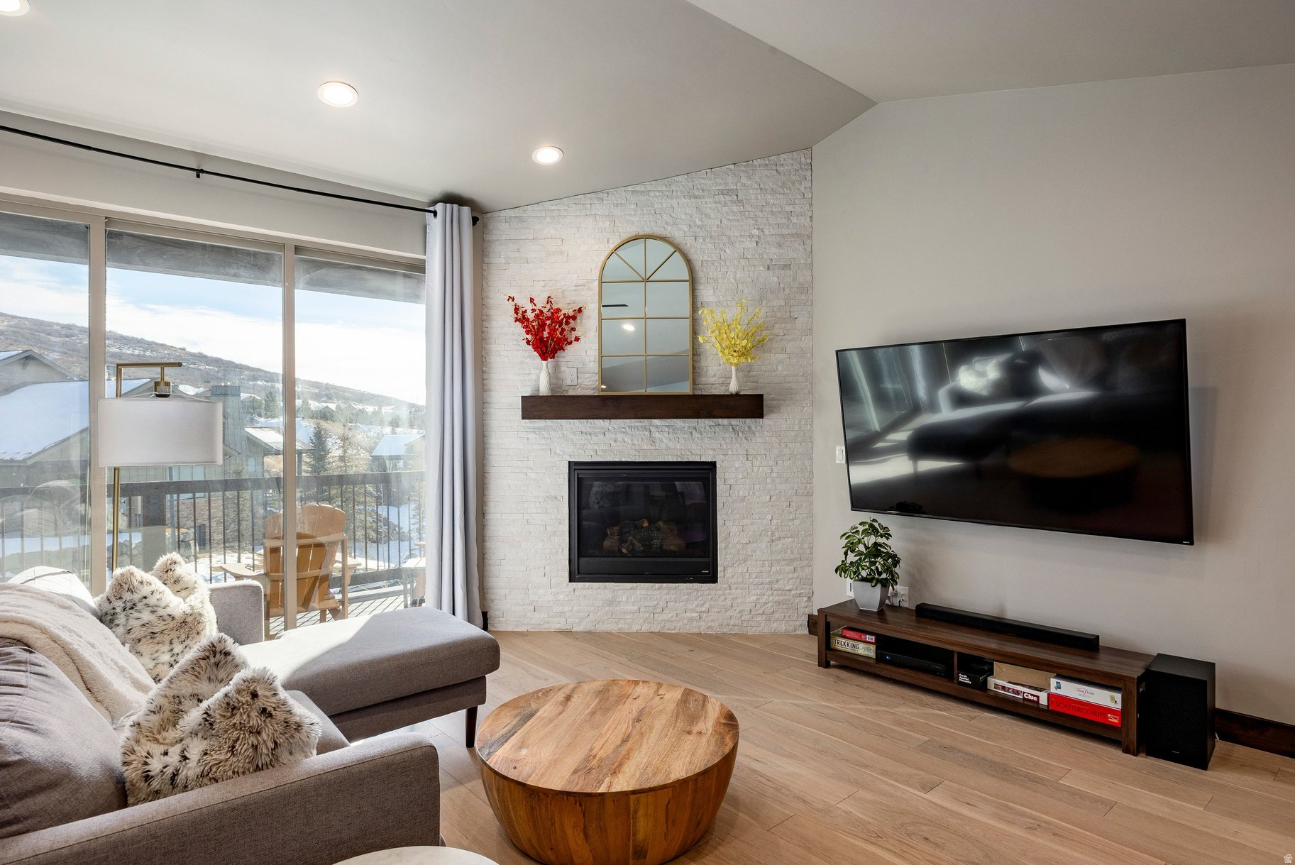 BLACK ROCK RIDGE - Residential