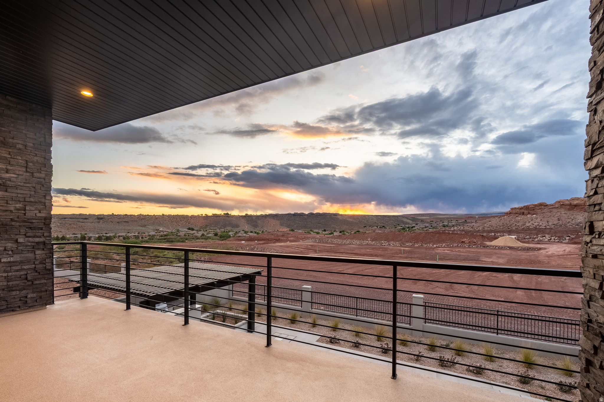 ISLAND AT CORAL CANYON - Residential