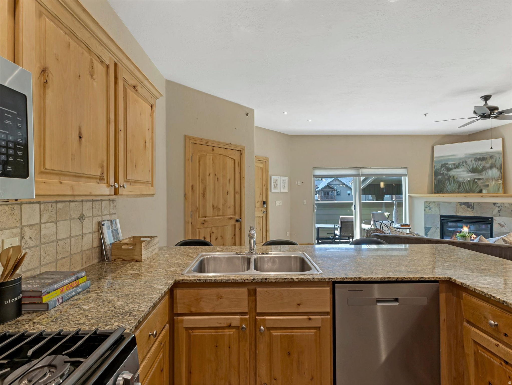 FOX POINT AT REDSTONE - Residential