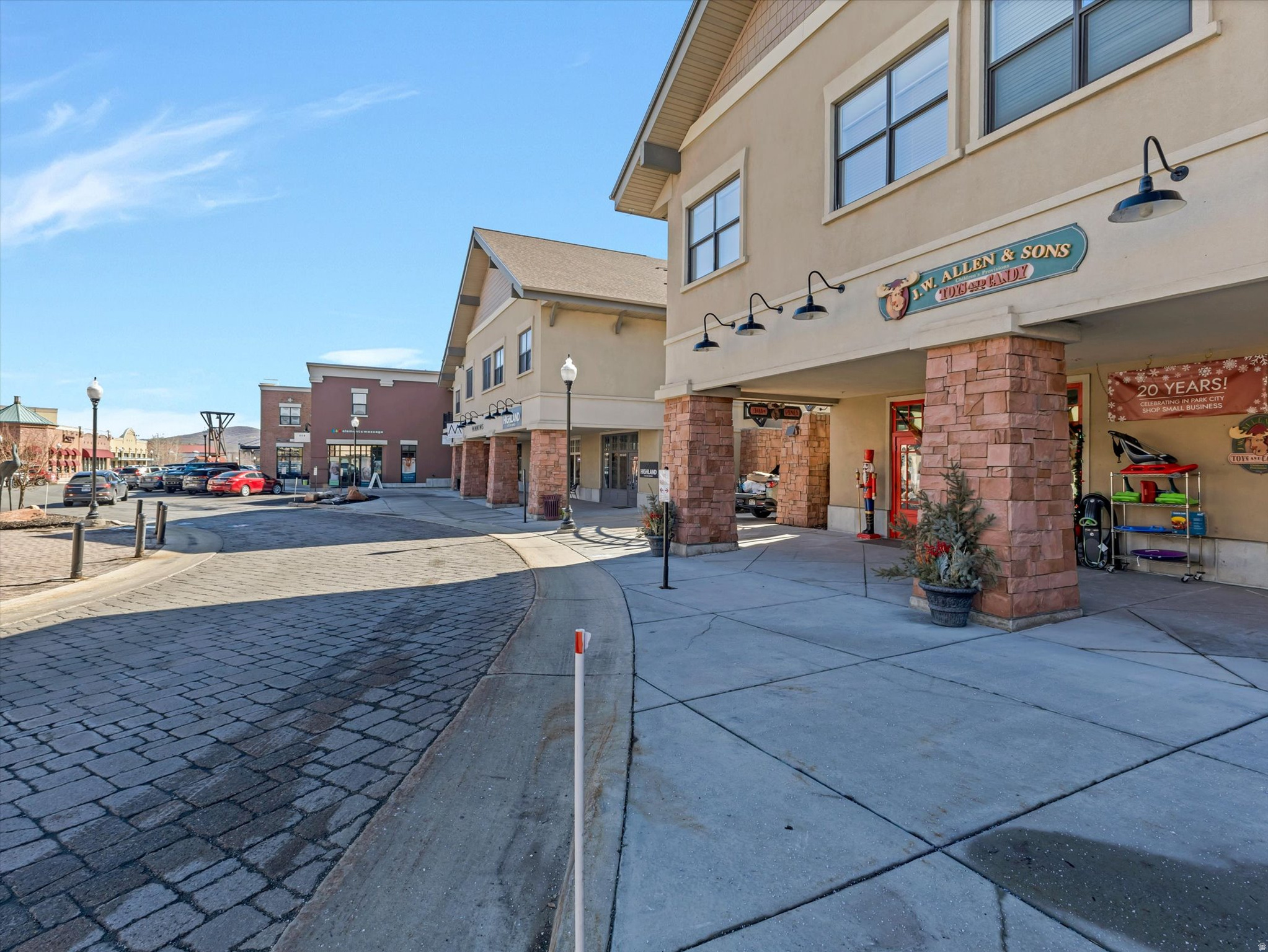 FOX POINT AT REDSTONE - Residential