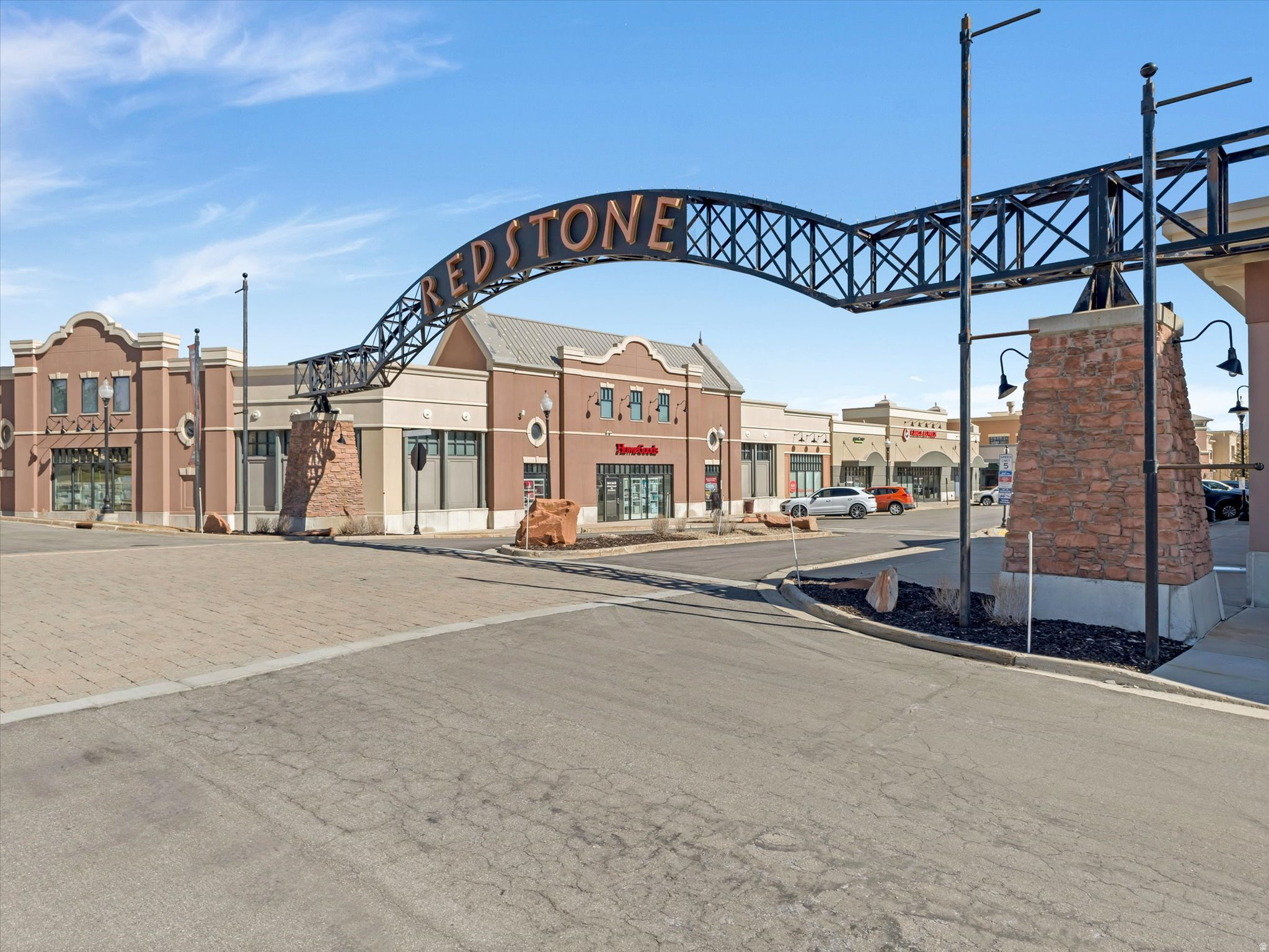 FOX POINT AT REDSTONE - Residential