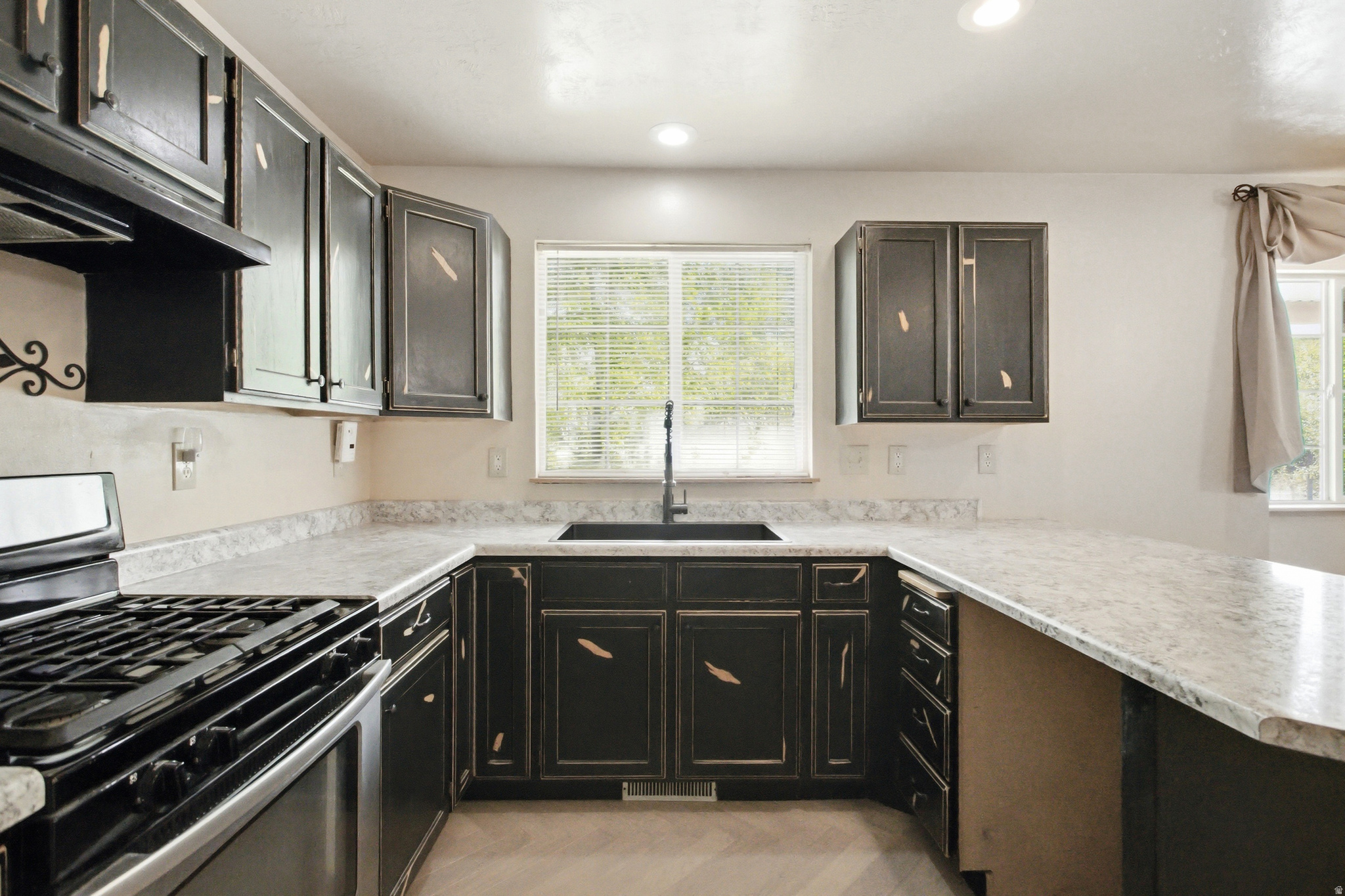 MOUNTAIN VIEW - Residential