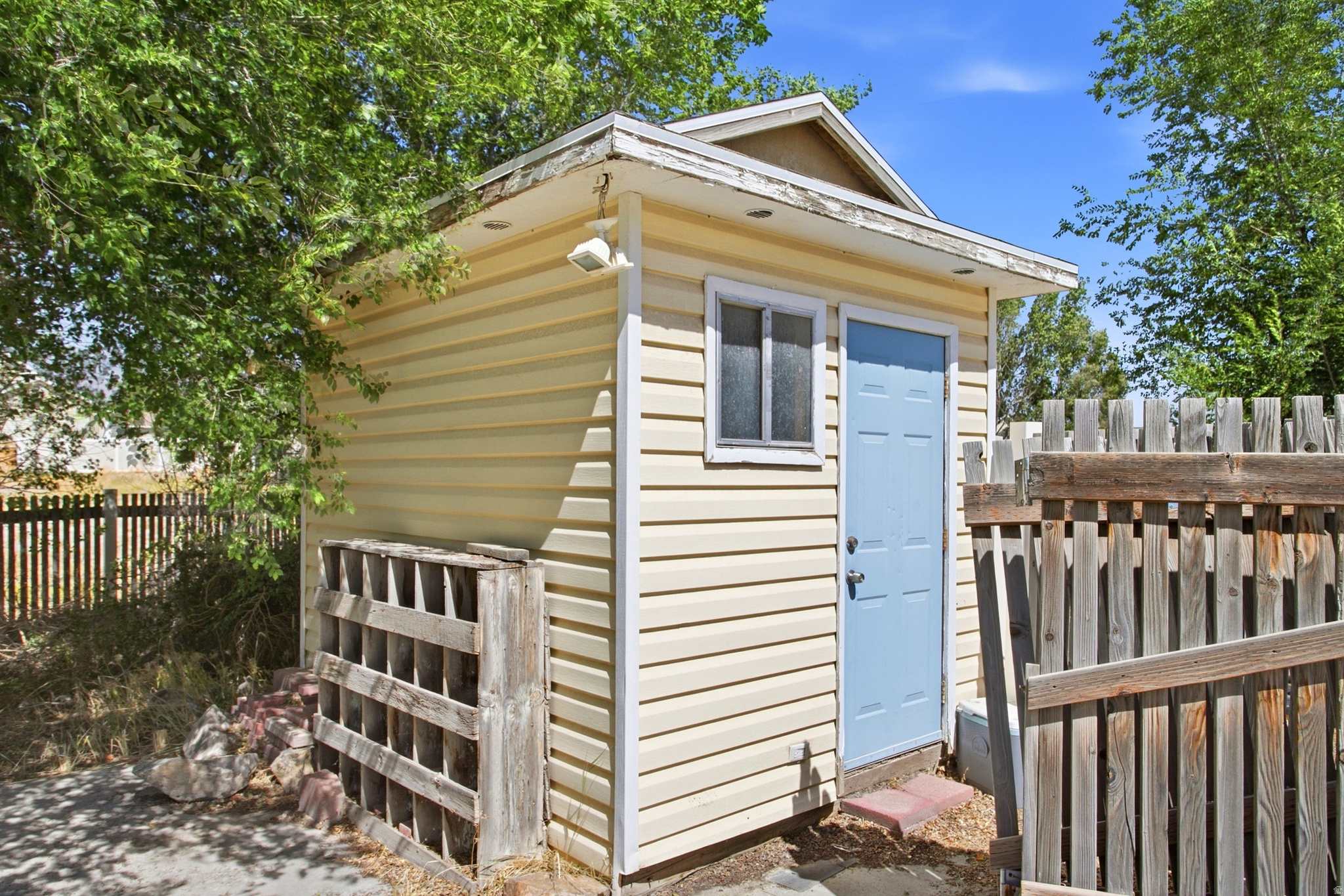 MOUNTAIN VIEW - Residential