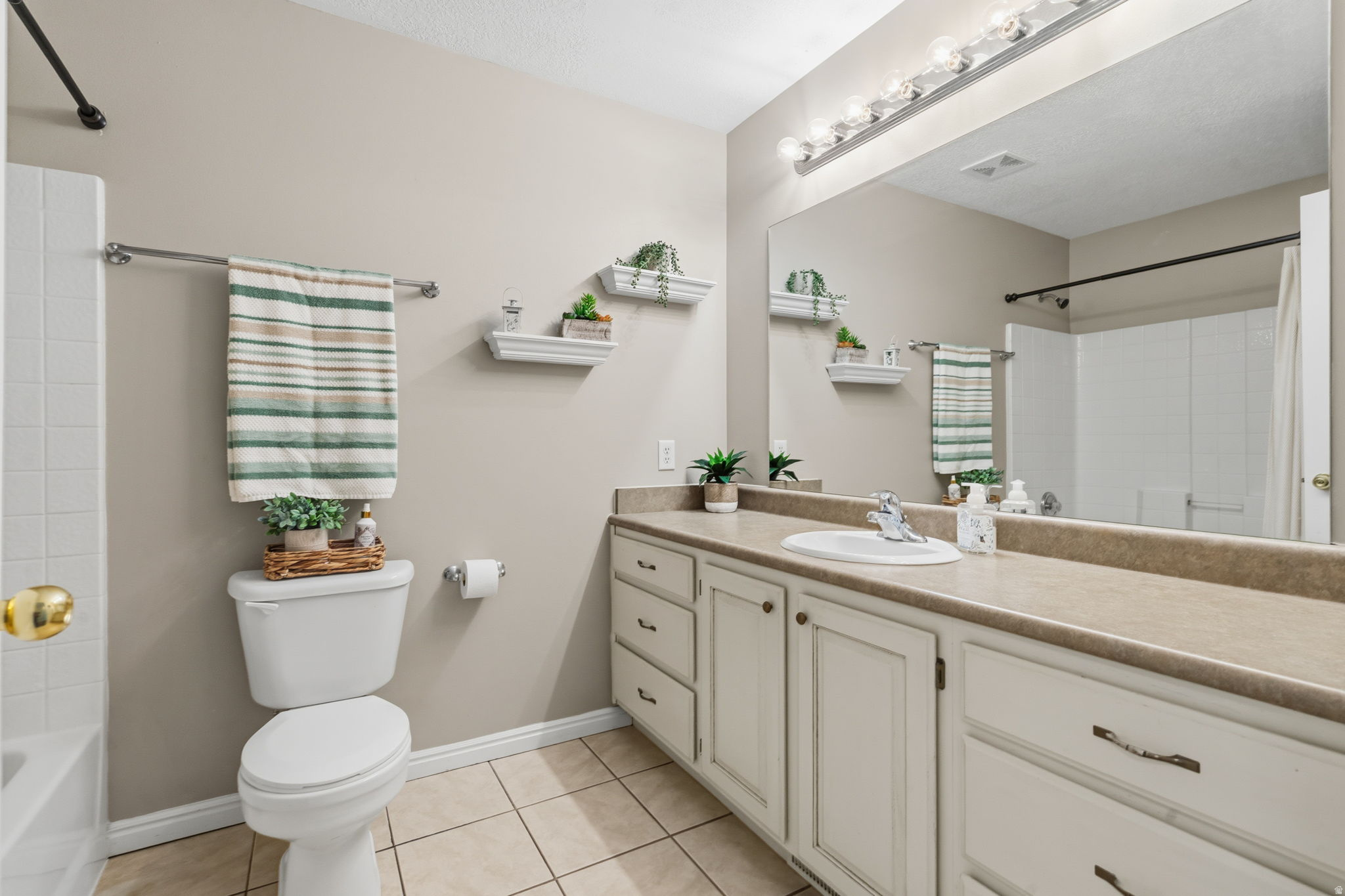 VALLEY VIEW - Residential