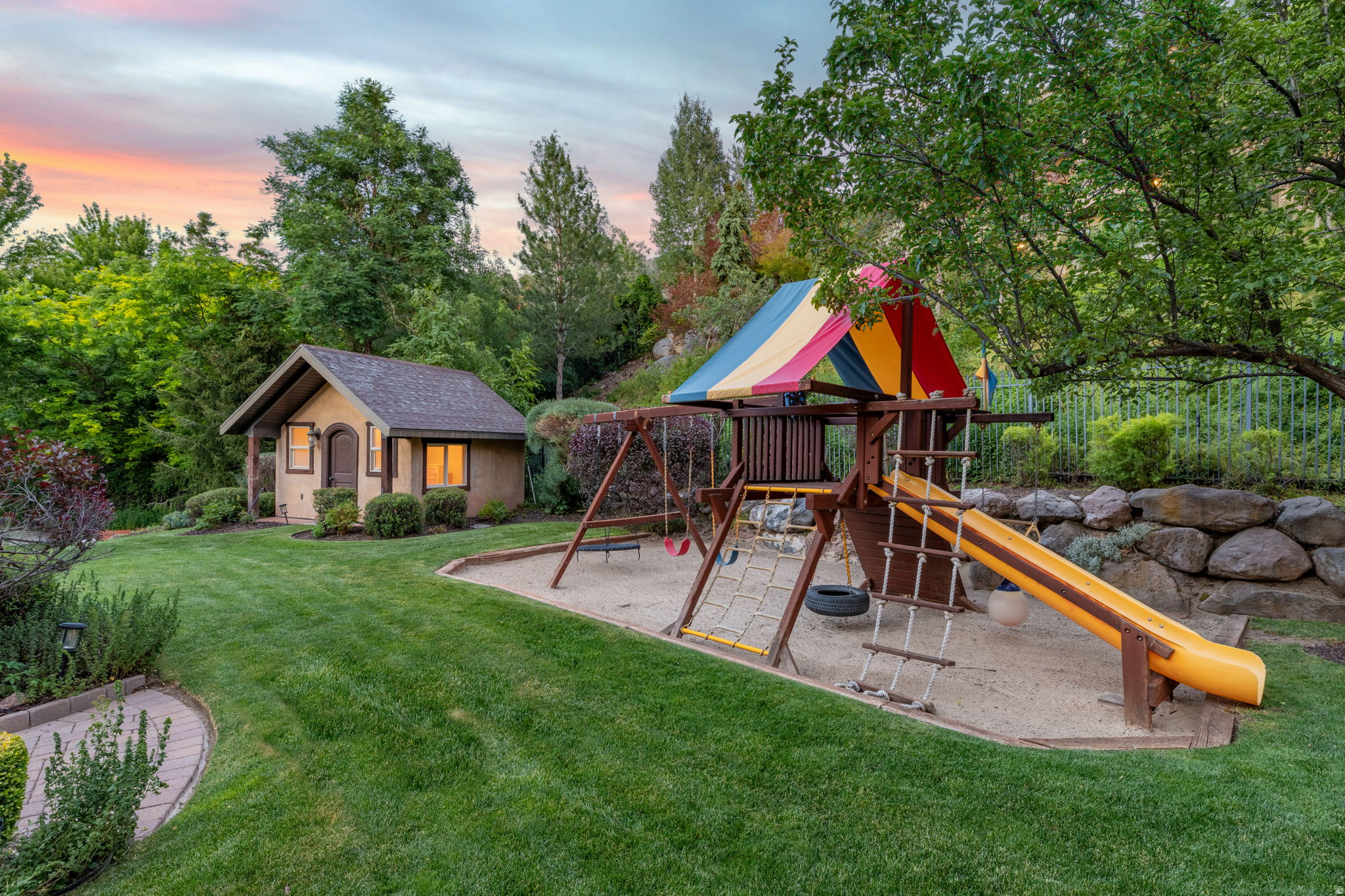 PEPPERWOOD - Residential