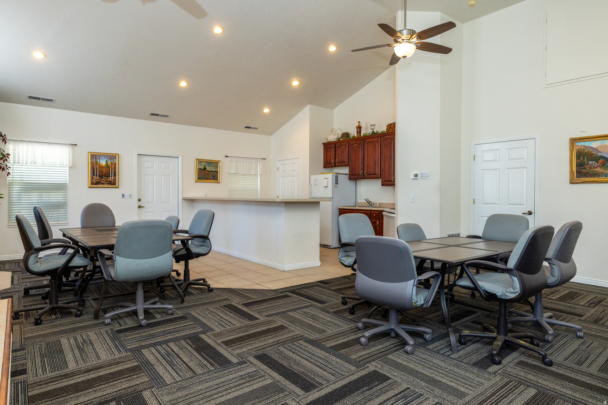 VALLEY VU VILLAS CONDOMINIUM - Residential