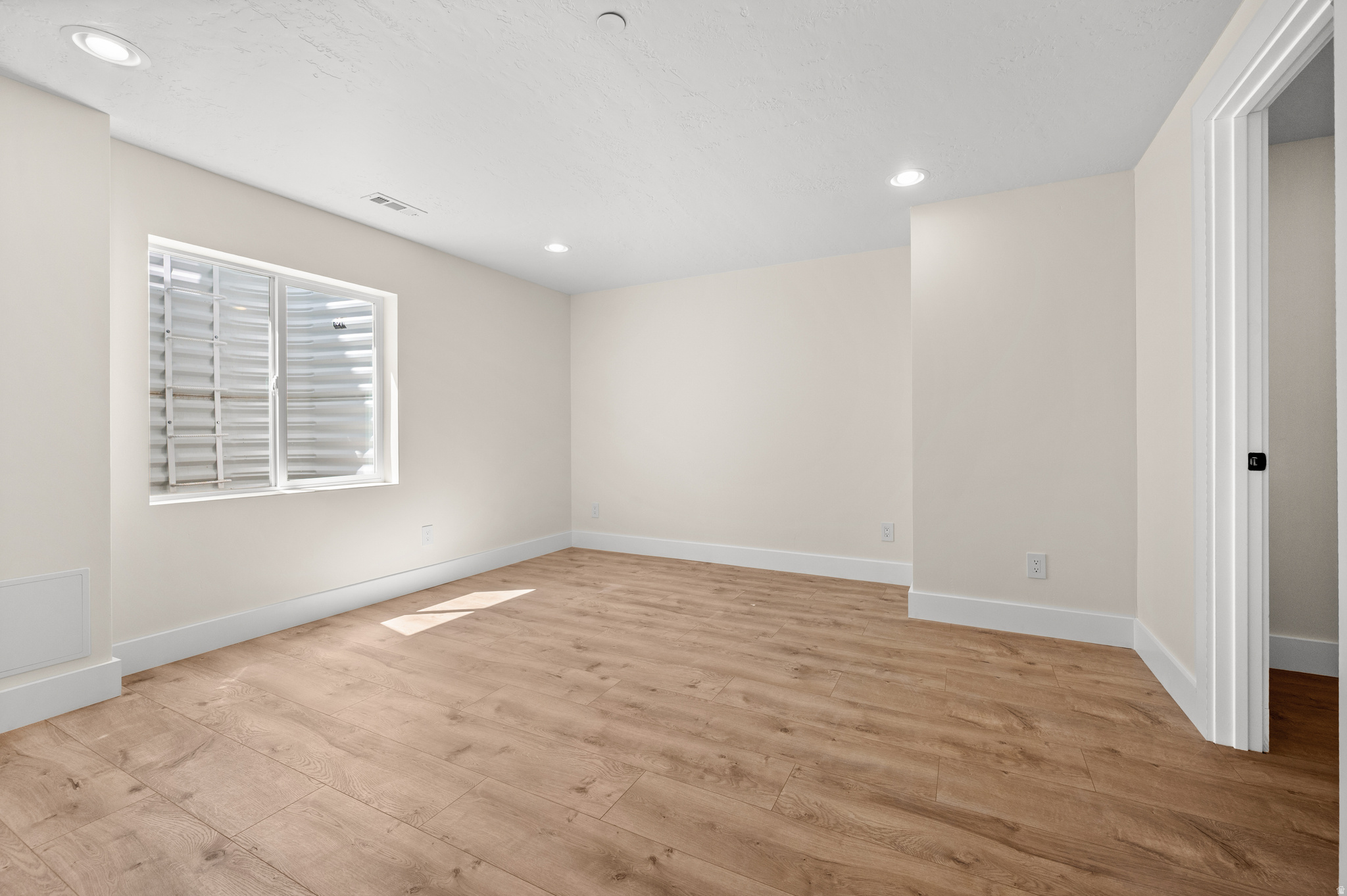 SUNCREST | EDELWEISS - Residential Lease