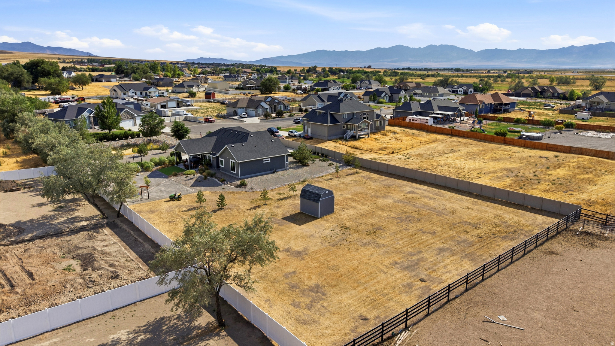 BRIDLE WALK ACRES SUBDIVISION - Residential