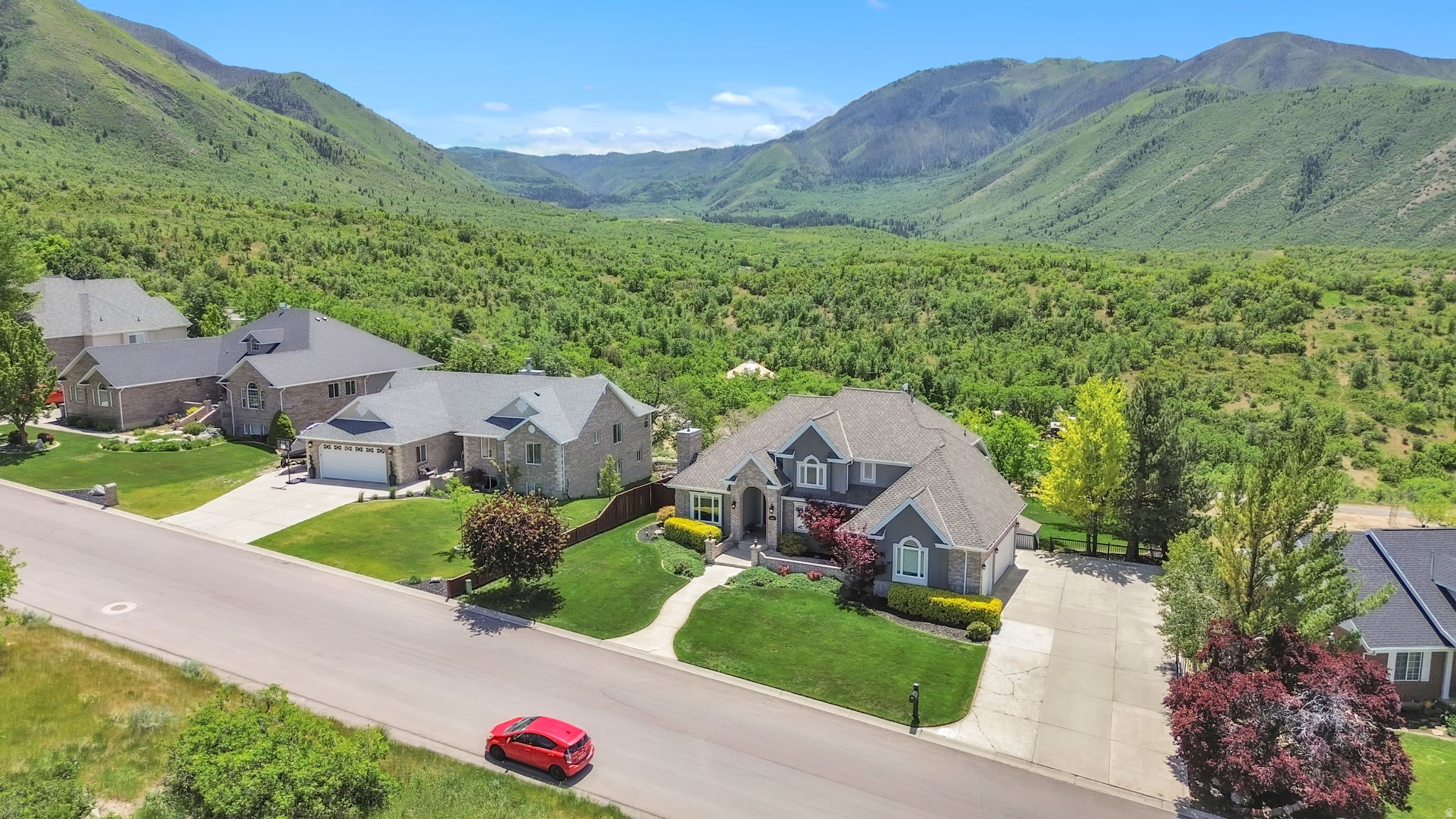 OAK BLUFF ESTATES - Residential