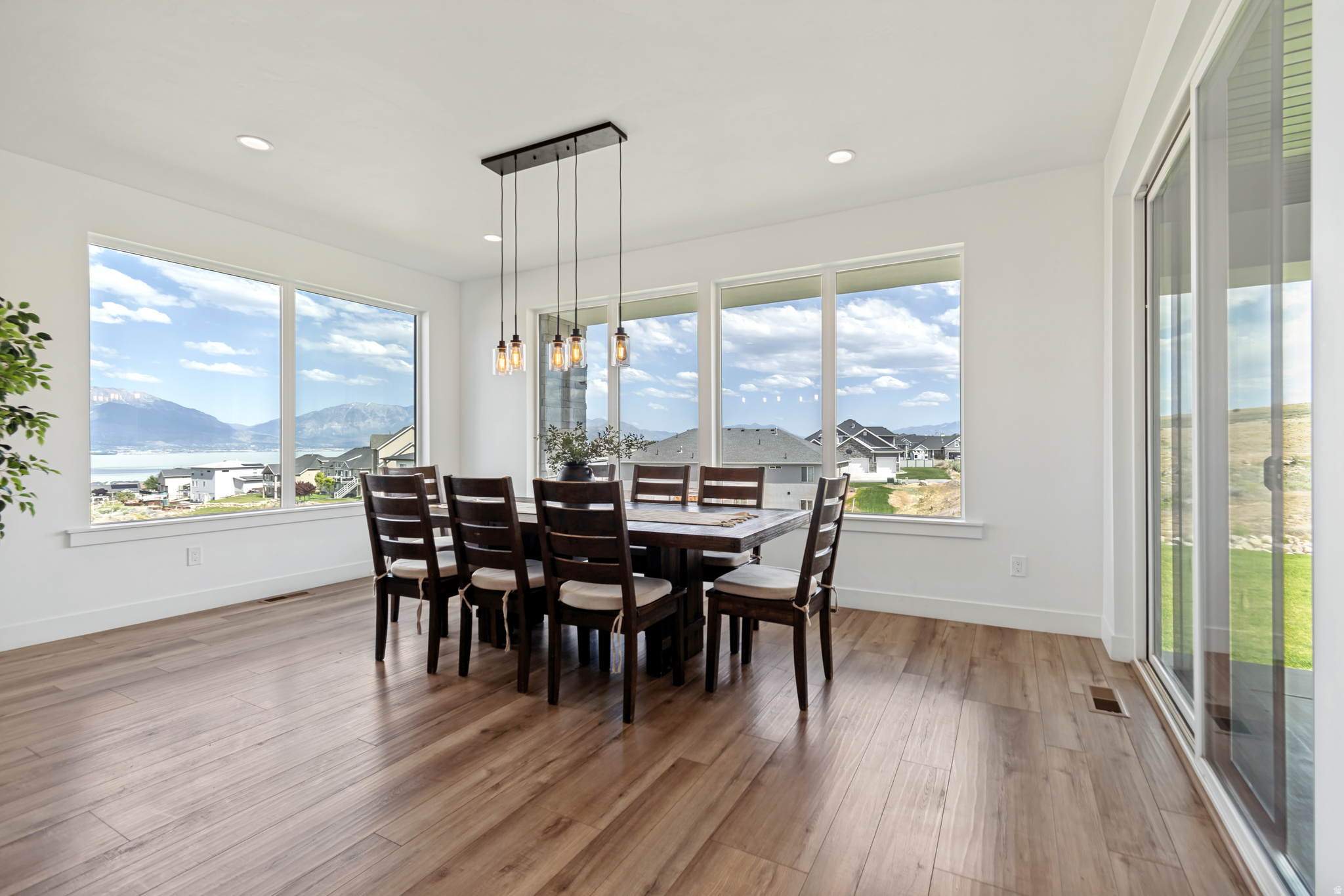 JACOBS - Residential