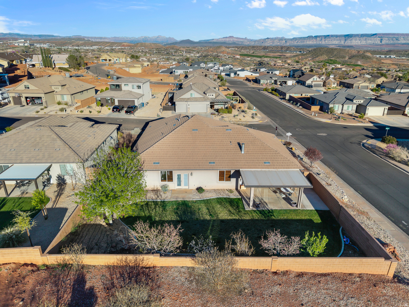 CRIMSON VIEW - Residential