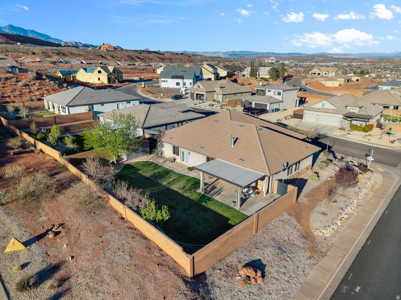 CRIMSON VIEW - Residential