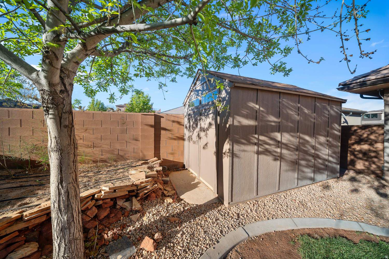 CRIMSON VIEW - Residential