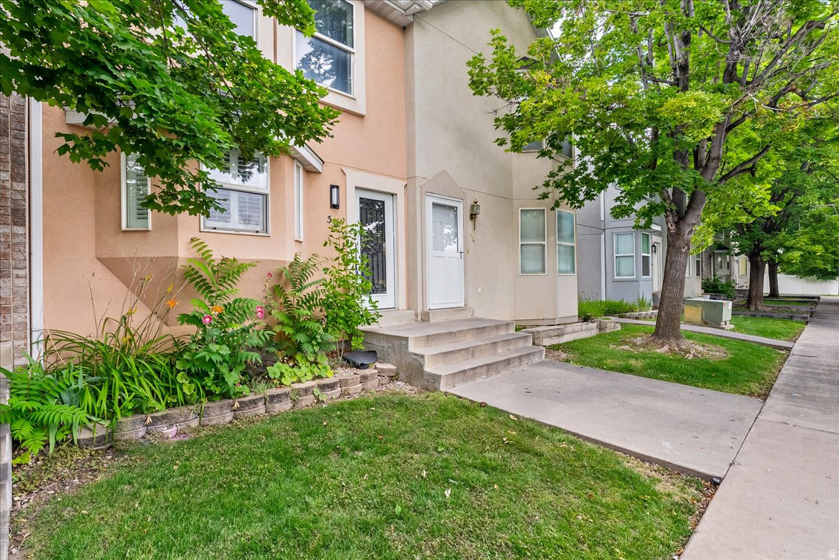 PARK PLACE TOWNHOMES - Residential