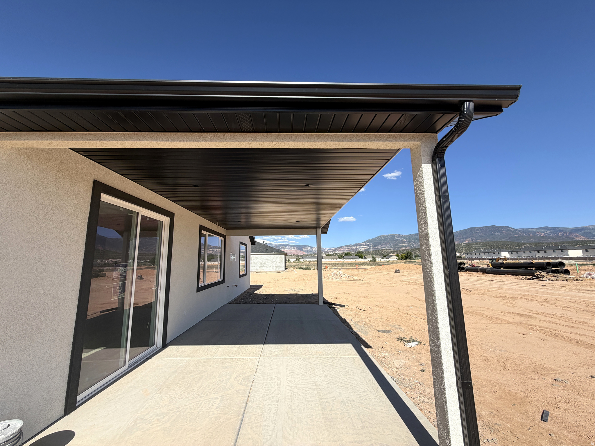 IRON WEST - Residential
